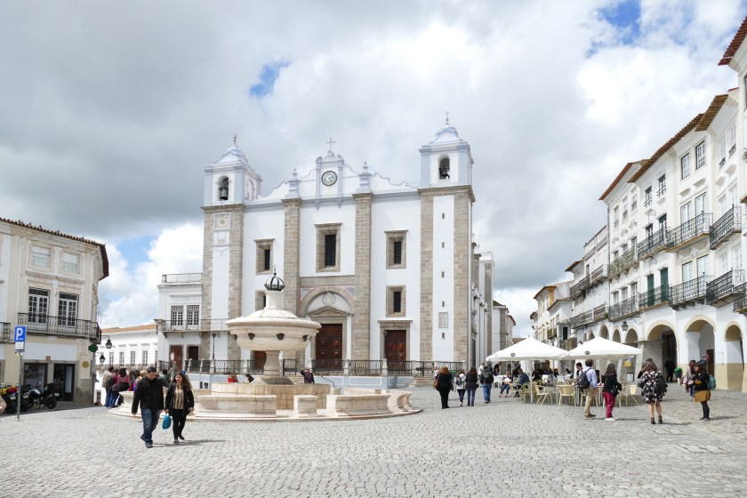 Praça do Giraldo in Évora
